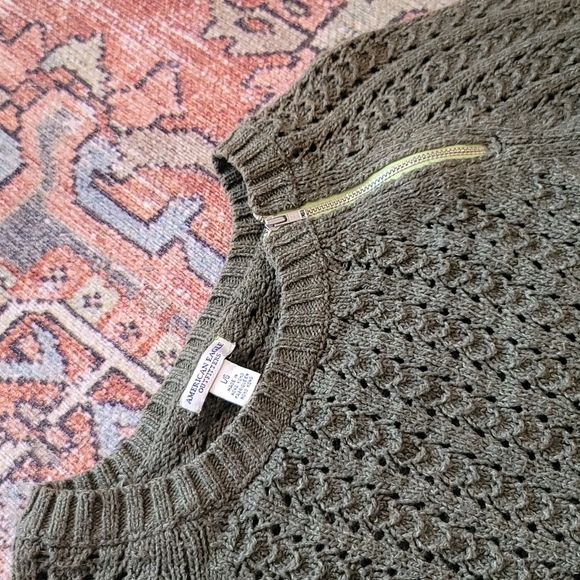 AE sweater - Picture 3 of 4